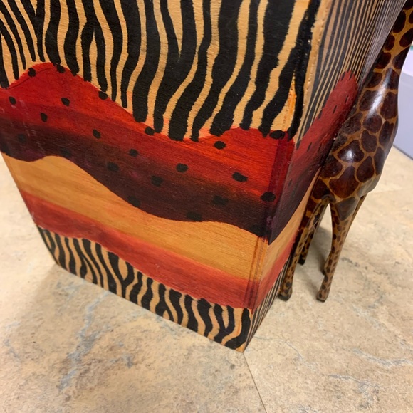 Planter holder or unique container. Wooden and hand crafted. - Picture 4 of 4